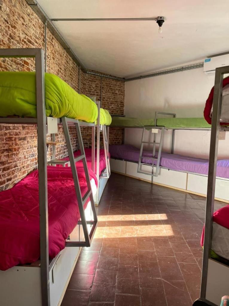 High Hostel Росарио Екстериор снимка