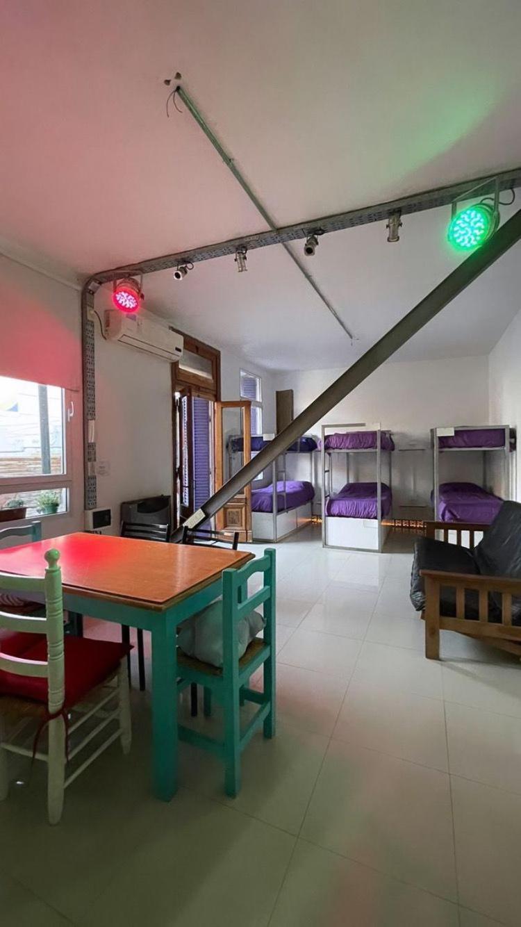 High Hostel Росарио Екстериор снимка