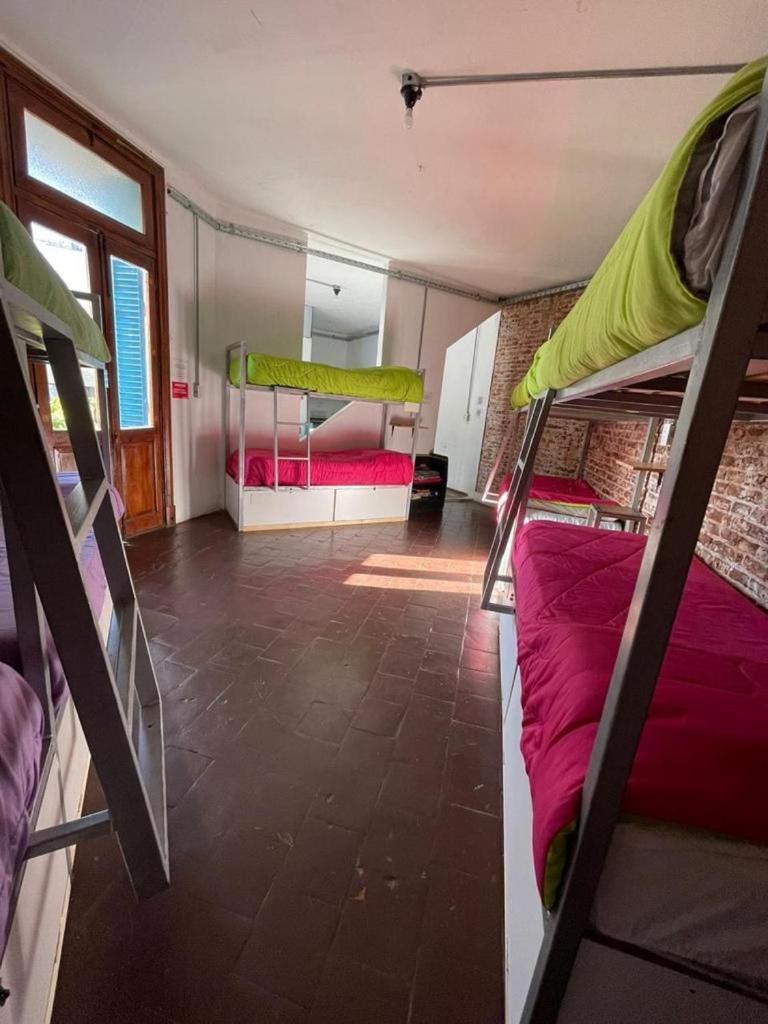 High Hostel Росарио Екстериор снимка