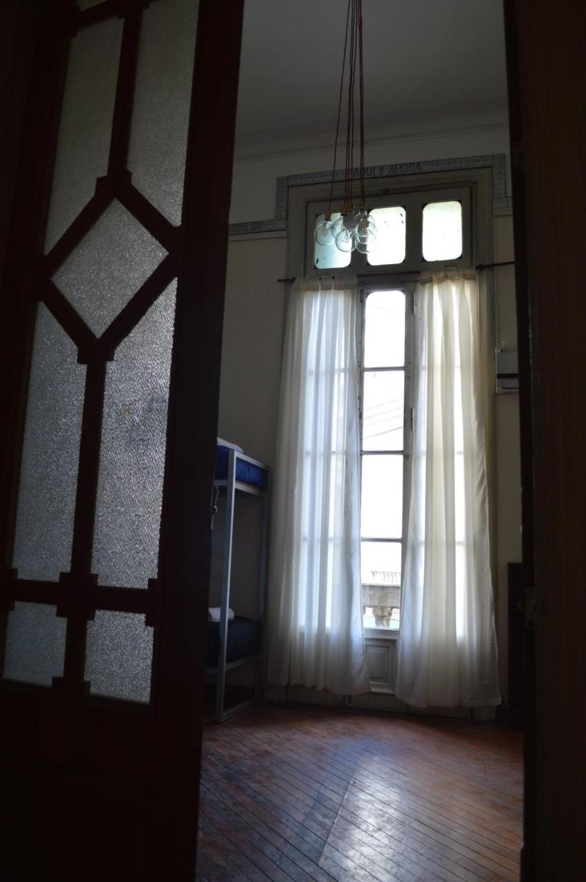 High Hostel Росарио Екстериор снимка