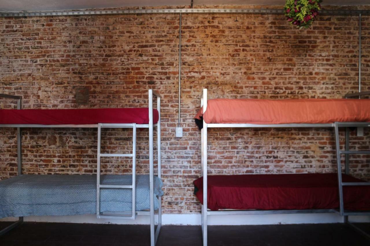 High Hostel Росарио Екстериор снимка