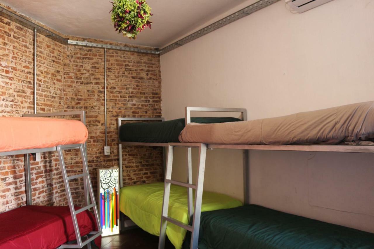 High Hostel Росарио Екстериор снимка